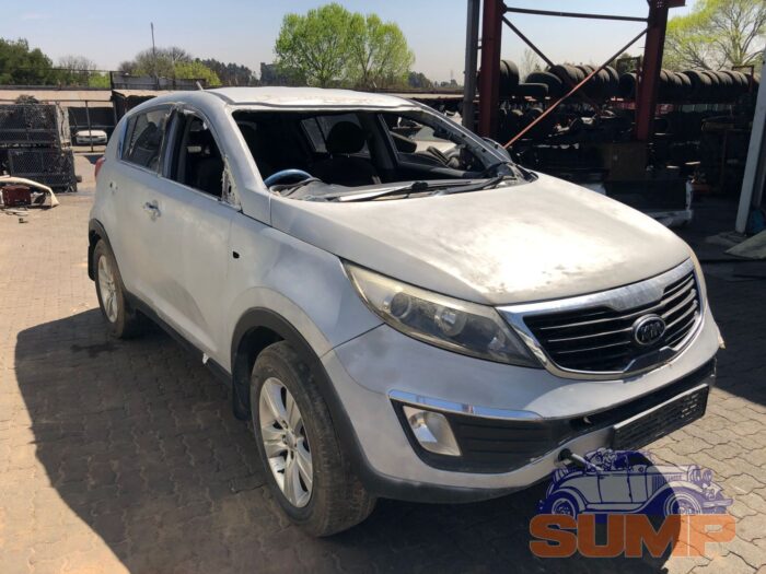 KIA , SPORTAGE 2 . 0 IGNITE , SILVER , 2010 ( 29568 ) - Image 2
