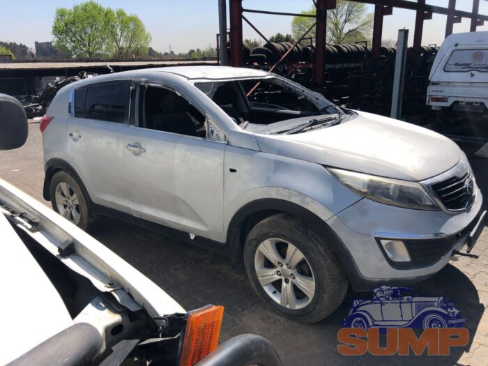 KIA , SPORTAGE 2 . 0 IGNITE , SILVER , 2010 ( 29568 ) - Image 3