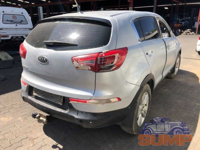KIA , SPORTAGE 2 . 0 IGNITE , SILVER , 2010 ( 29568 ) - Image 4