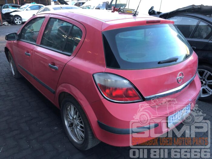 OPEL , ASTRA 1 . 6 ESSENTIA 5 Dr , RED , 2004 ( 30588 ) - Image 6