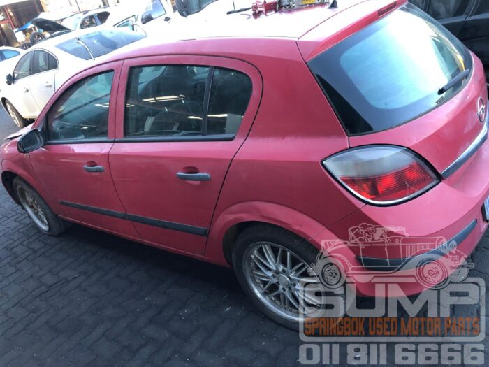 OPEL , ASTRA 1 . 6 ESSENTIA 5 Dr , RED , 2004 ( 30588 ) - Image 7