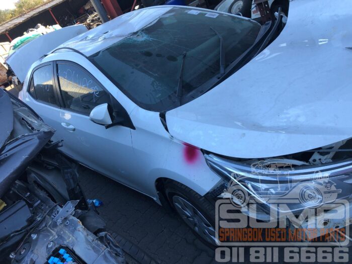 TOYOTA , COROLLA 1 . 6 ESTEEM , WHITE , 2019 ( 30586 ) - Image 3