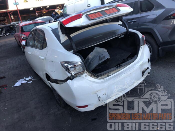 TOYOTA , COROLLA 1 . 6 ESTEEM , WHITE , 2019 ( 30586 ) - Image 6