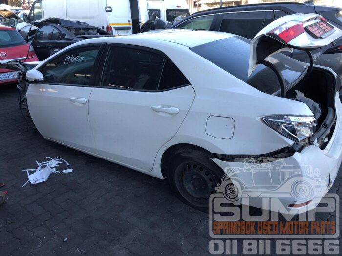 TOYOTA , COROLLA 1 . 6 ESTEEM , WHITE , 2019 ( 30586 ) - Image 7
