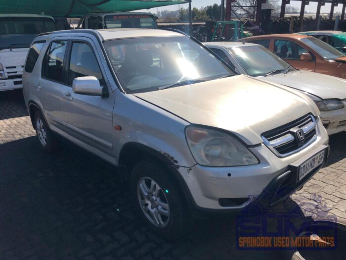 HONDA , CR - V 2 . 0 A / T , SILVER , 2003 ( 30103 ) - Image 2