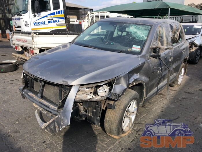 VOLKSWAGEN , TIGUAN 1 . 4 TSI TREND - FUN 4 MOT , GREY , 2010 ( 29582 ) - Image 8