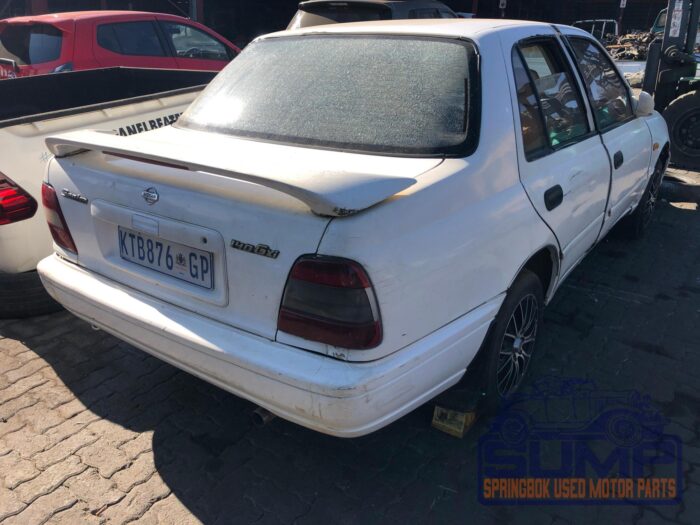 NISSAN , SENTRA 140 G Xi A / C , WHITE , 2000 ( 30105 ) - Image 4