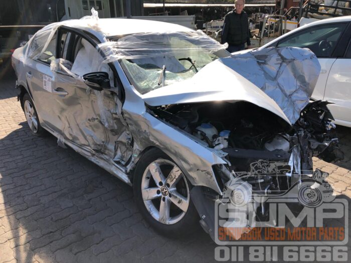 VOLKSWAGEN , JETTA VI 1 . 2 TSI TRENDLINE , SILVER , 2012 ( 30610 ) - Image 2