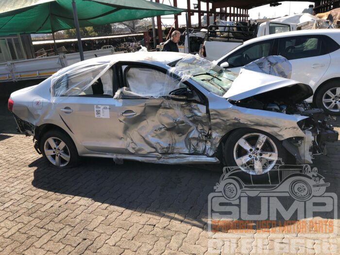 VOLKSWAGEN , JETTA VI 1 . 2 TSI TRENDLINE , SILVER , 2012 ( 30610 ) - Image 3
