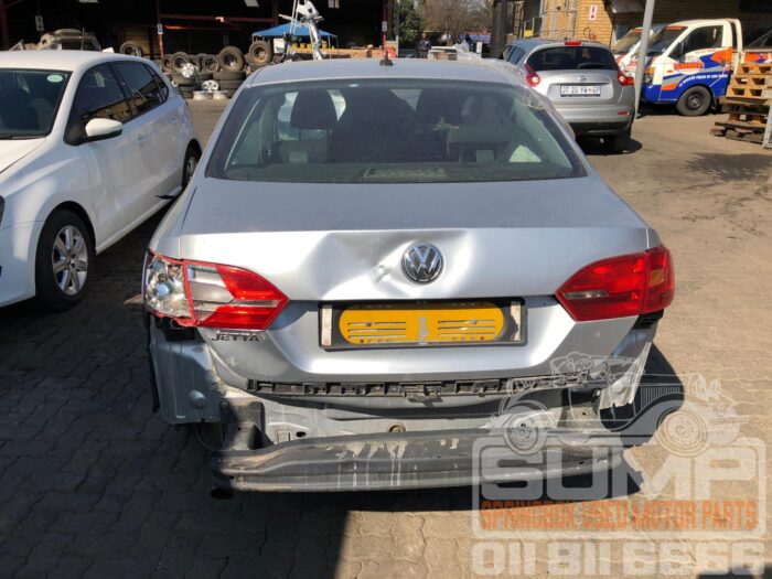 VOLKSWAGEN , JETTA VI 1 . 2 TSI TRENDLINE , SILVER , 2012 ( 30610 ) - Image 5