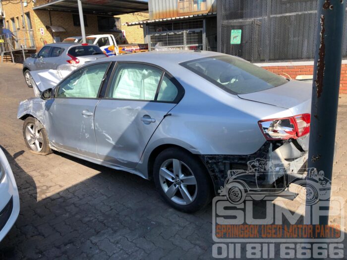 VOLKSWAGEN , JETTA VI 1 . 2 TSI TRENDLINE , SILVER , 2012 ( 30610 ) - Image 7