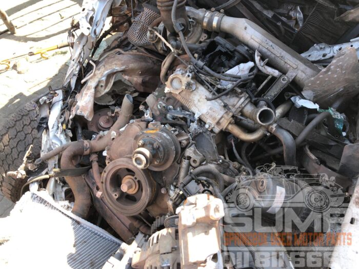 TOYOTA , HILUX 2 . 5 D - 4 D SRX 4 X 4 P / U S / C , WHITE , 2012 ( 30611 ) - Image 11