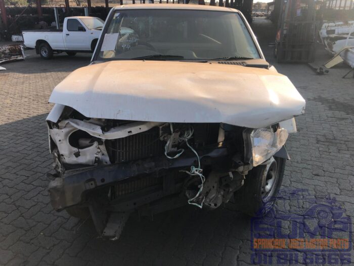 NISSAN , HARDBODY NP 300 2 . 0 LWB P / U S / C , WHITE , 2018 ( 30095 )