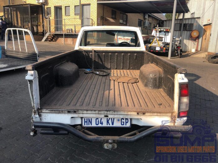NISSAN , HARDBODY NP 300 2 . 0 LWB P / U S / C , WHITE , 2018 ( 30095 ) - Image 5