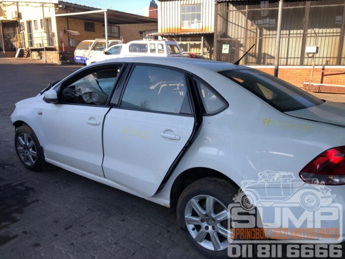 VOLKSWAGEN , POLO 1 . 6 TDI COMFORTLINE , WHITE , 2012 ( 30608 ) - Image 3