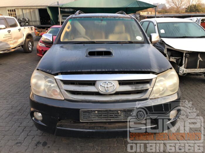 TOYOTA , FORTUNER 3 . 0 D - 4 D RAISED BODY , BLACK , 2007 ( 30622 )