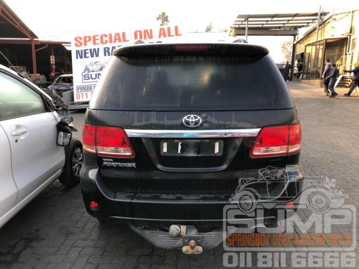 TOYOTA , FORTUNER 3 . 0 D - 4 D RAISED BODY , BLACK , 2007 ( 30622 ) - Image 5