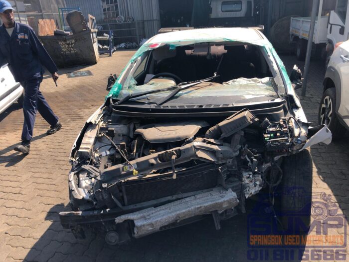 HYUNDAI , ELANTRA 1 . 6 GLS / PREMIUM , WHITE , 2013 ( 30130 )
