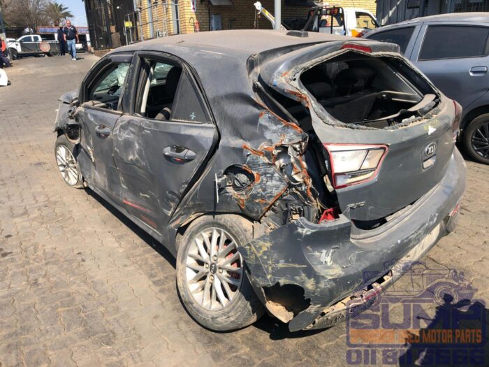 KIA , RIO 1 . 2 LS 5 DR , GRAY , 2021 ( 30125 ) - Image 6