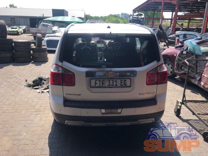 CHEVROLET , ORLANDO 1 . 8 LS , WHITE , 2012 ( 29642 ) - Image 2