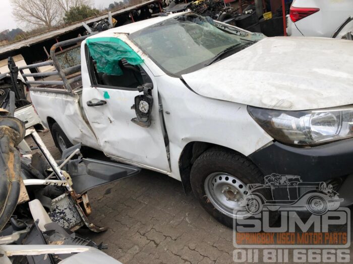 TOYOTA , HILUX 2 . 4 GD S A / C P / U S / C , WHITE , 2021 ( 30684 ) - Image 3