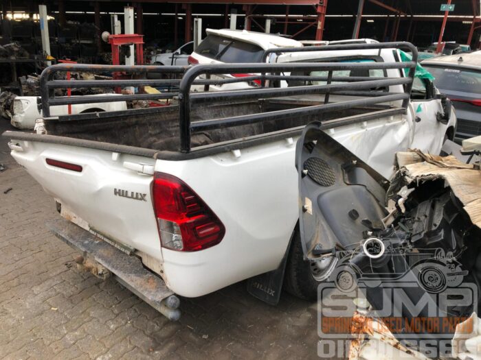 TOYOTA , HILUX 2 . 4 GD S A / C P / U S / C , WHITE , 2021 ( 30684 ) - Image 4