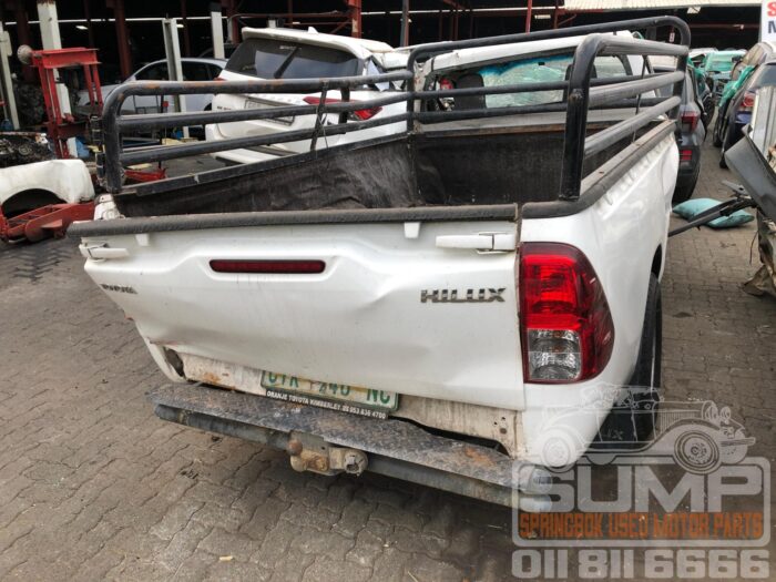 TOYOTA , HILUX 2 . 4 GD S A / C P / U S / C , WHITE , 2021 ( 30684 ) - Image 5