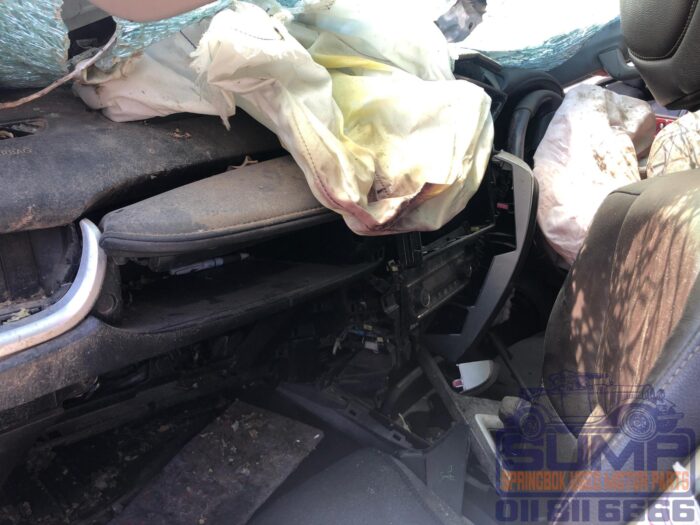 TOYOTA , FORTUNER 2 . 8 GD - 6 R / B A / T , WHITE , 2016 ( 30139 ) - Image 10