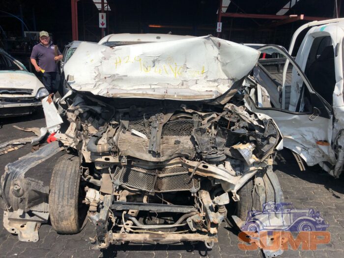 TOYOTA , HILUX 2 . 4 GD S / C , WHITE , 2019 ( 29641 )