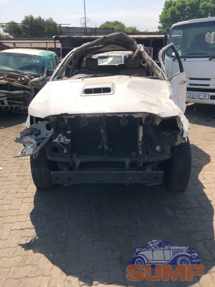 TOYOTA , FORTUNER 3 . 0 D 4 - D RAISED BODY , 2008 ( 29639 )