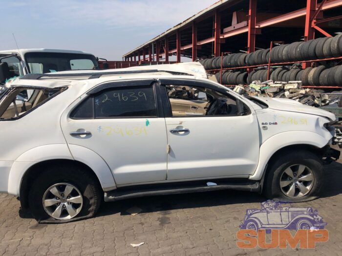 TOYOTA , FORTUNER 3 . 0 D 4 - D RAISED BODY , 2008 ( 29639 ) - Image 2