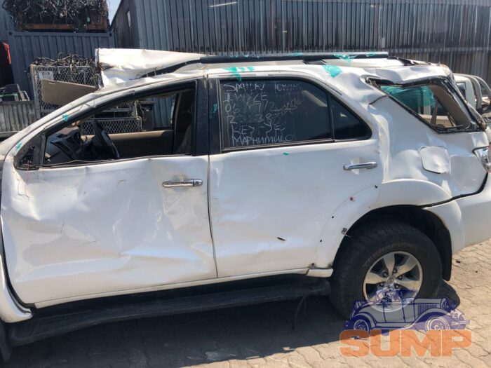 TOYOTA , FORTUNER 3 . 0 D 4 - D RAISED BODY , 2008 ( 29639 ) - Image 4