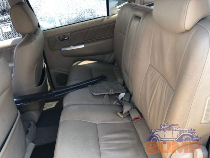 TOYOTA , FORTUNER 3 . 0 D 4 - D RAISED BODY , 2008 ( 29639 ) - Image 7