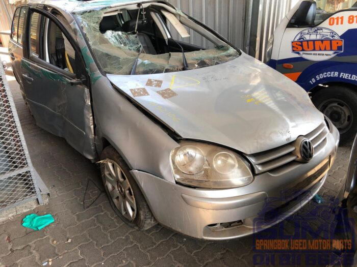 VOLKSWAGEN , GOLF 5 2 . 0 FSI SPORTLINE , SILVER , 2004 ( 30134 ) - Image 2