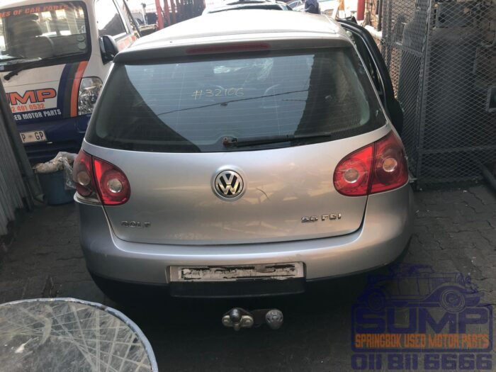 VOLKSWAGEN , GOLF 5 2 . 0 FSI SPORTLINE , SILVER , 2004 ( 30134 ) - Image 5