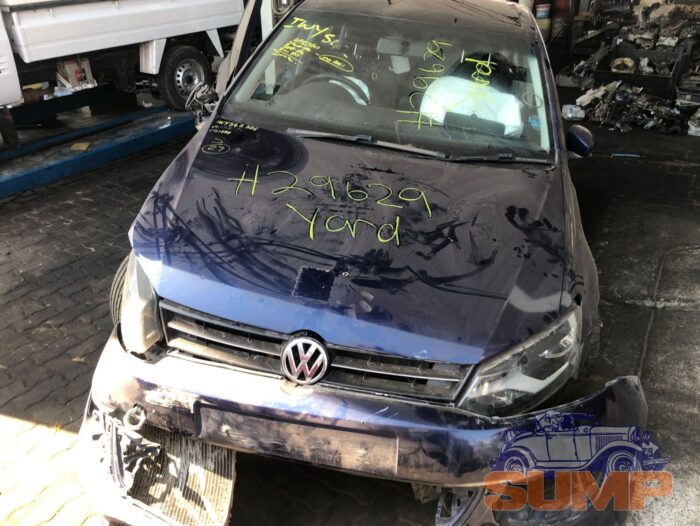 VOLKSWAGEN , POLO 1 . 4 COMFORTLINE , BLUE , 2014 ( 29629 )