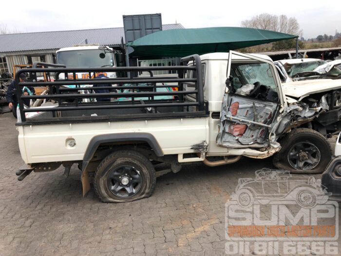 TOYOTA , LANDCRUISER 79 2 . 8 GD - 6 S / C A / T , WHITE , 2023 ( 30678 ) - Image 3