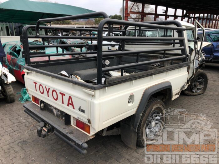 TOYOTA , LANDCRUISER 79 2 . 8 GD - 6 S / C A / T , WHITE , 2023 ( 30678 ) - Image 4