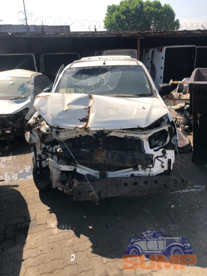ISUZU , KB 250 D - TEQ LE E / CAB , WHITE , 2018 ( 29636 )