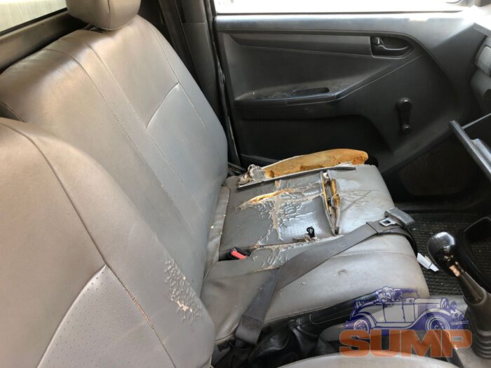 ISUZU , KB 250 D - TEQ LE E / CAB , WHITE , 2018 ( 29636 ) - Image 6