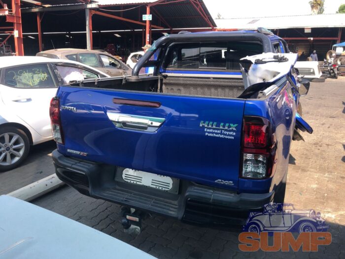 TOYOTA , HILUX 2 . 8 GD - 6 RAIDER 4 X 4 D / C , BLUE , 2019 ( 29607 ) - Image 2