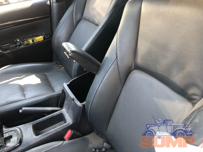 TOYOTA , HILUX 2 . 8 GD - 6 RAIDER 4 X 4 D / C , BLUE , 2019 ( 29607 ) - Image 6