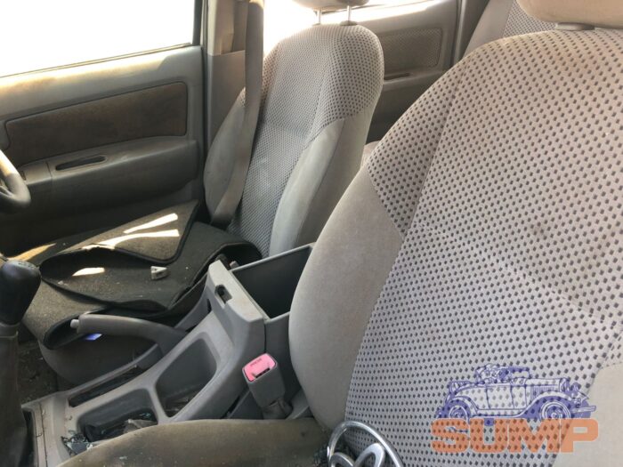 TOYOTA , HILUX 3 , 0 D 4 - D RAIDER D / C , WHITE , 2008 ( 29635 ) - Image 6