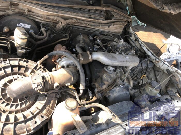 TOYOTA , HILUX 2 , 5 D - 4 D SRX R / B S / C , WHITE , 2009 ( 30141 ) - Image 9