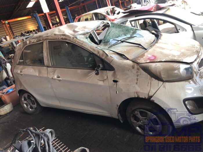 KIA , PICANTO 1 . 0 LX , WHITE , 2014 ( 30137 ) - Image 3