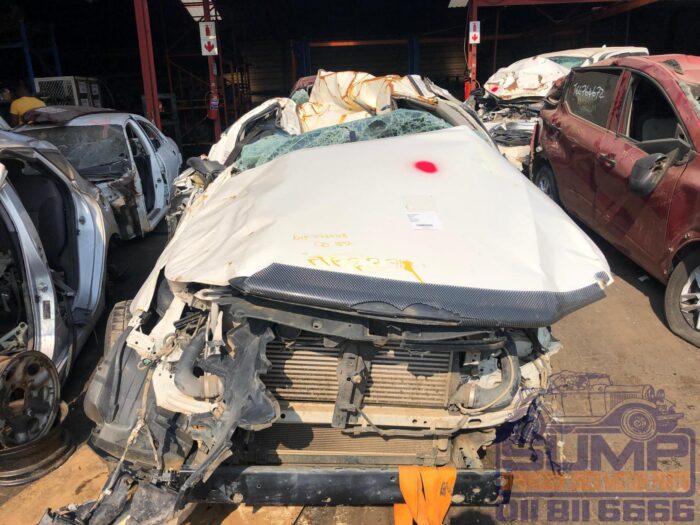 TOYOTA , HILUX 2 . 4 GD A / C P / U S / C , WHITE , 2016 ( 30140 )