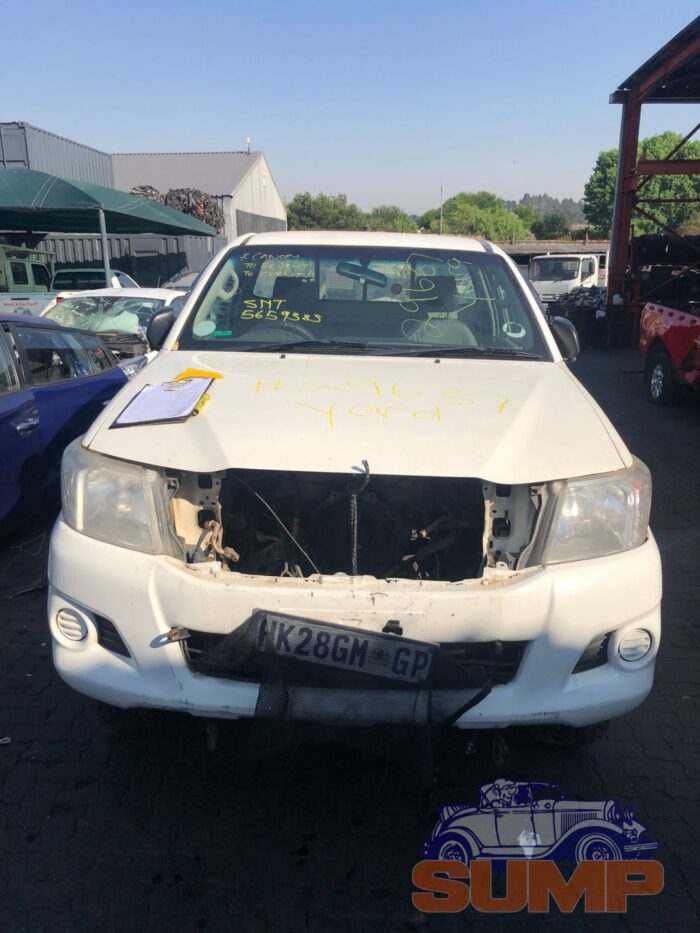 TOYOTA , HILUX D - 4 D SRX 4 X 4 S / C , WHITE , 2013 ( 29637 )