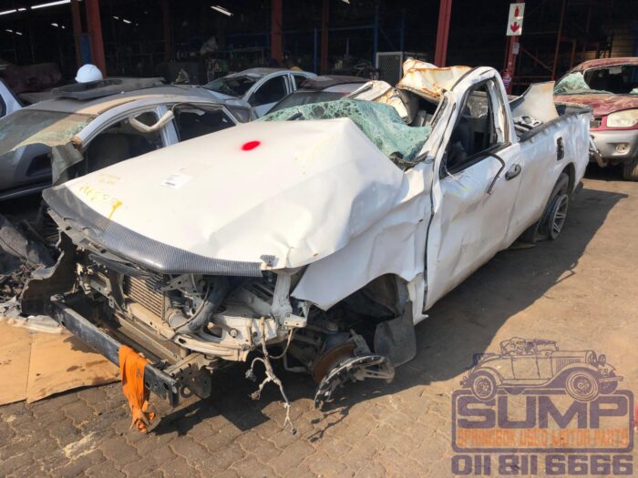 TOYOTA , HILUX 2 . 4 GD A / C P / U S / C , WHITE , 2016 ( 30140 ) - Image 8