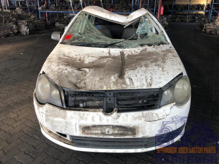 VOLKSWAGEN , POLO VIVO 1 . 4 TRENDLINE 5 Dr , WHITE , 2010 ( 30135 )