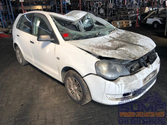 VOLKSWAGEN , POLO VIVO 1 . 4 TRENDLINE 5 Dr , WHITE , 2010 ( 30135 ) - Image 2